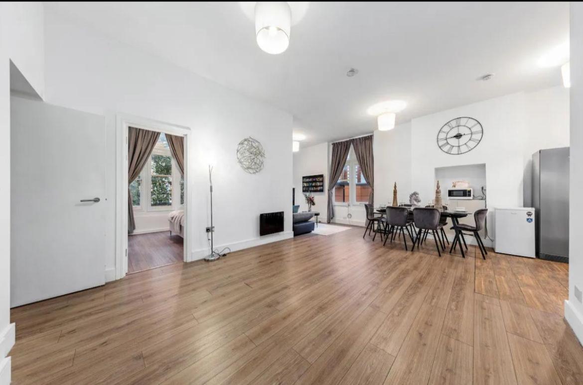 Majestic 2-Bedroom Flat In Knightsbridge-Hyde Park Kb70 London Bagian luar foto